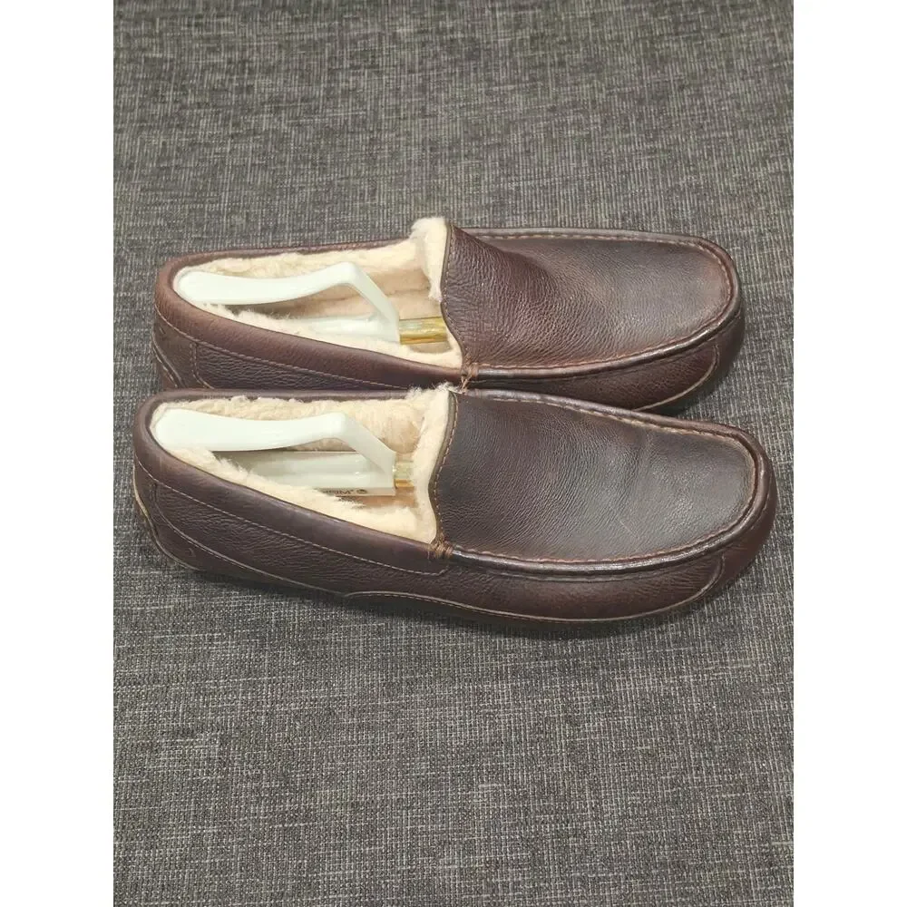 UGG Ascot Men's Leather Slippers Brown Moccasin Loafers Size 9 Style 5379